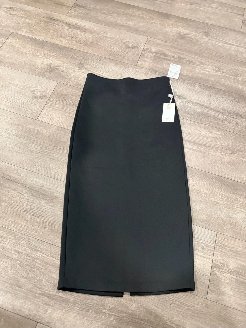 Good American Black Midi Pencil Skirt - Sleek High Waist